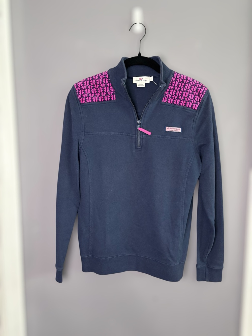 Vineyard Vines Navy Pink Anchor Print 1/4 Zip Sweatshirt Small
